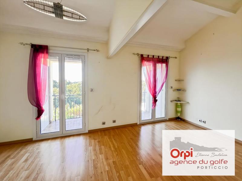 Maison - 143 m² - 3 pièces