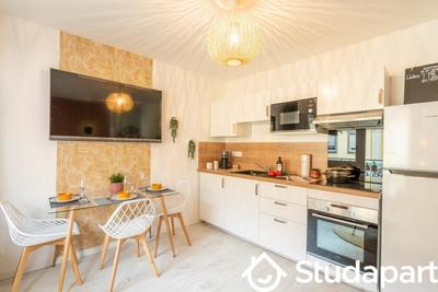 Chambre - 9 m² - 1 pièce