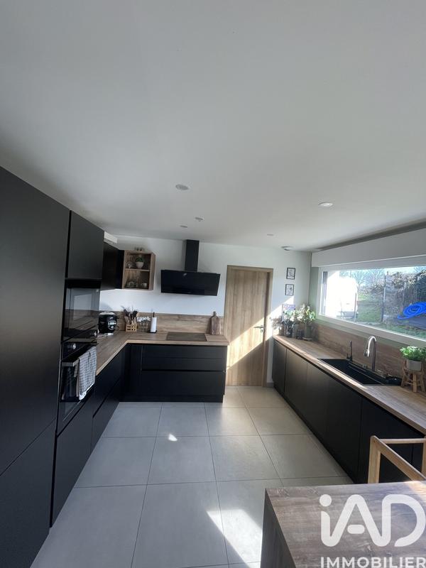 Maison - 122 m² - 6 pièces