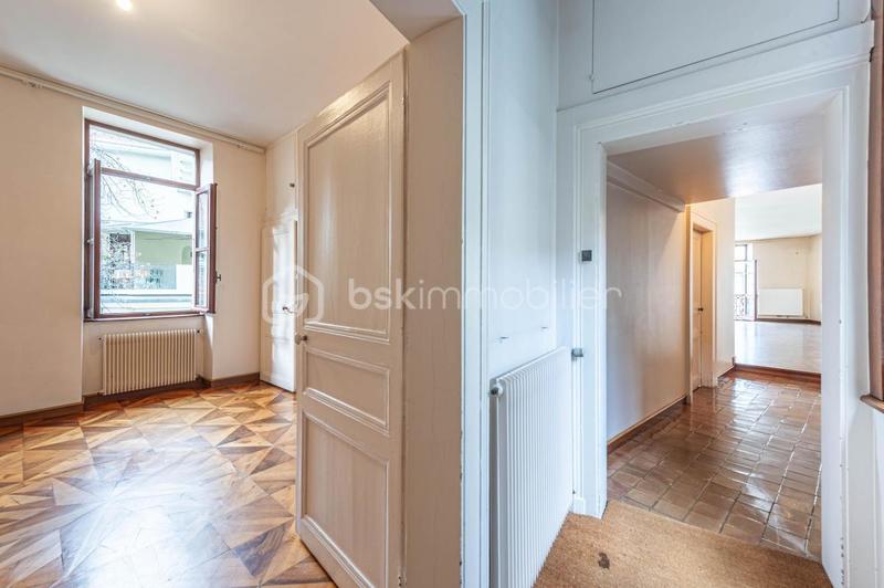 Appartement ancien - 152 m² - 5 pièces