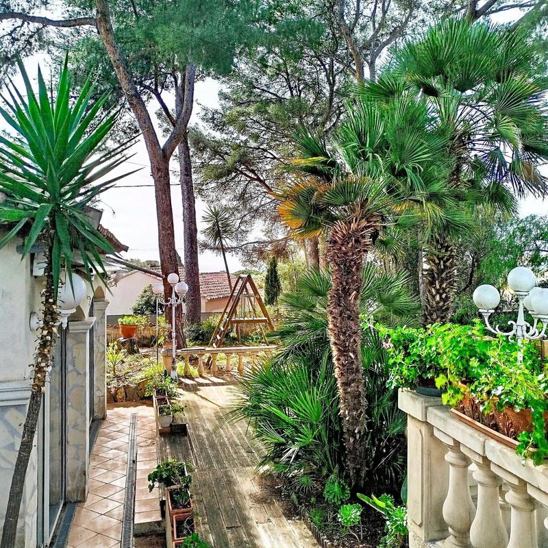 Maison - 270 m² - 11 pièces