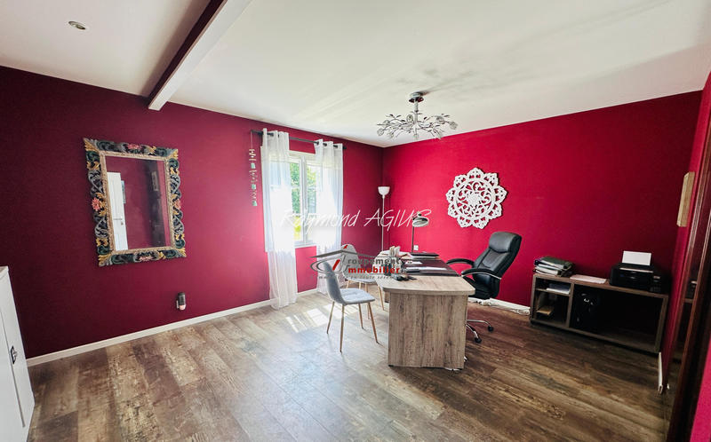 Maison - 200 m² - 8 pièces