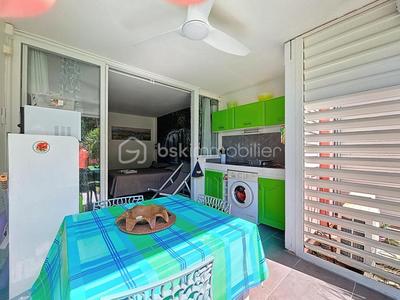 Studio - 30 m² - 1 pièce