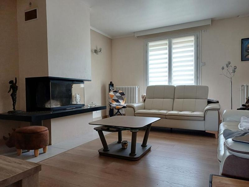 Maison - 220 m² - 7 pièces