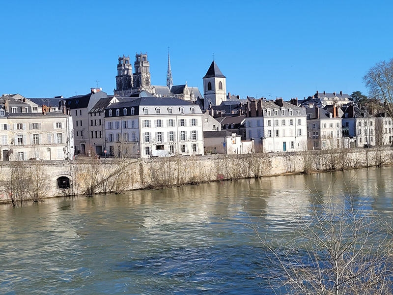 Appartement - 90 m² - 4 pièces