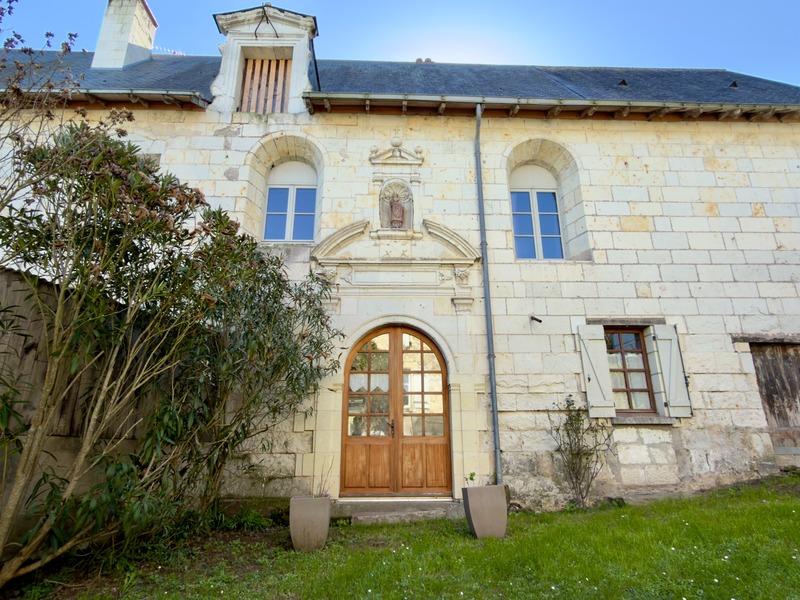 Maison - 265 m² - 14 pièces