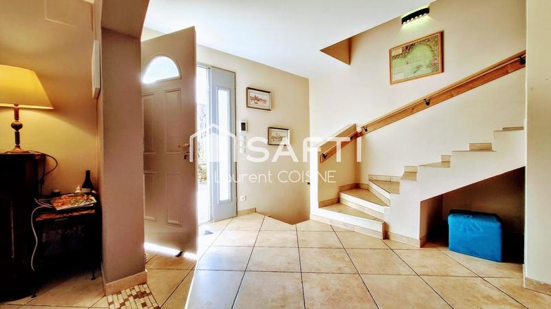 Maison - 238 m² - 6 pièces