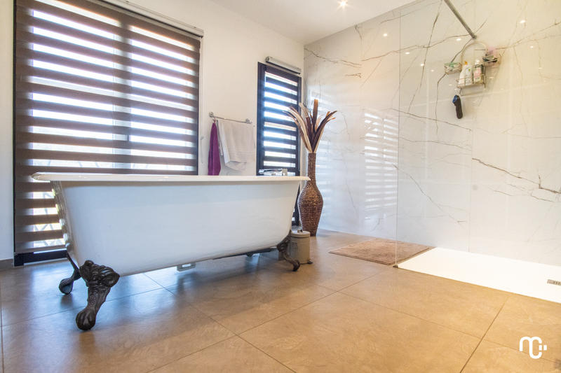 Maison - 177 m² - 5 pièces