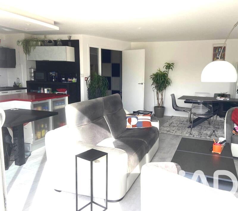 Appartement - 79 m² - 3 pièces