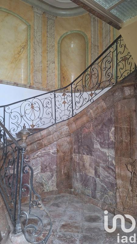 Maison de ville - 485 m² - 20 pièces