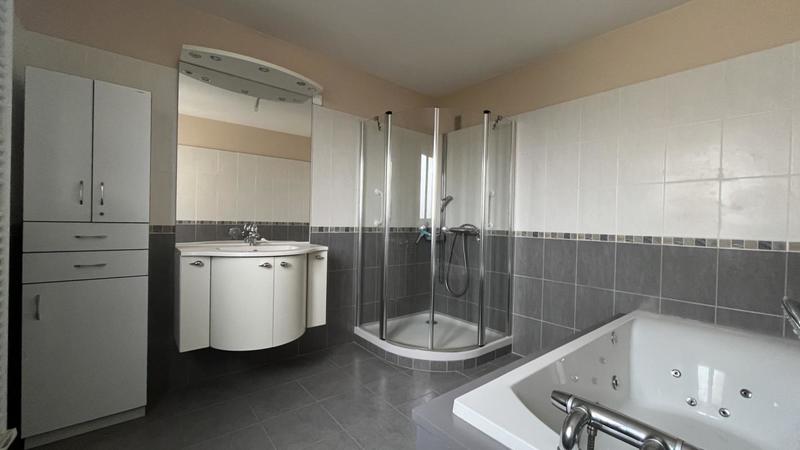 Appartement - 146 m² - 4 pièces