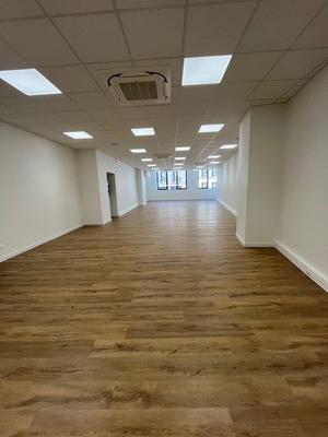 Bureau - 145 m²
