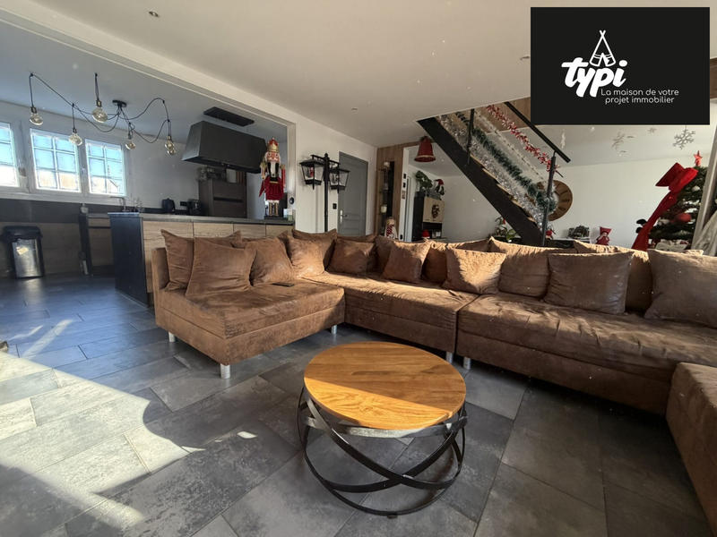 Maison - 140 m² - 7 pièces