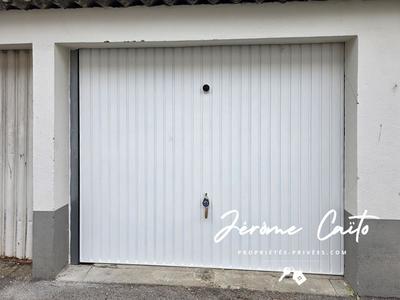 Parking / Garage - 15 m²