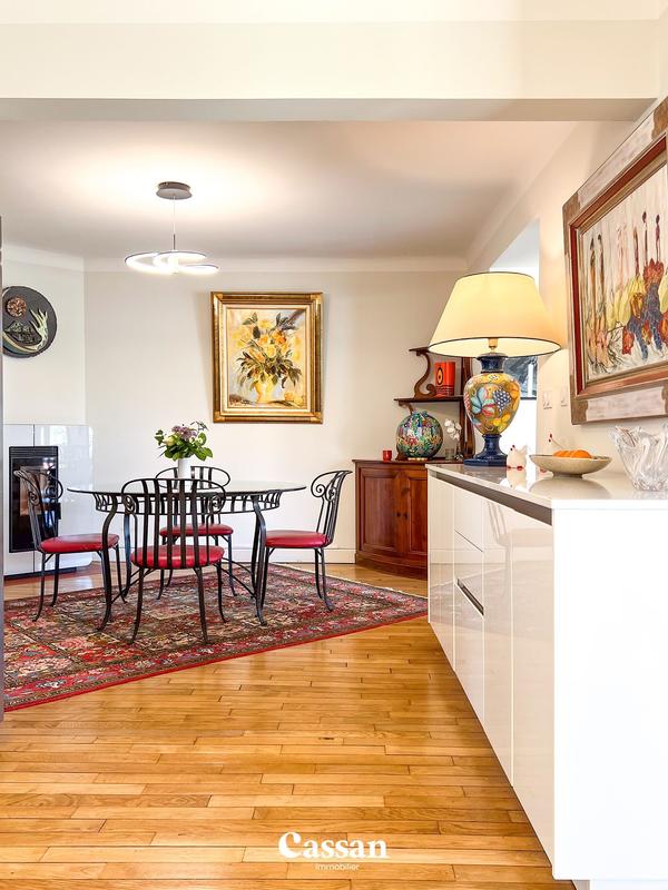 Maison contemporaine - 194 m² - 7 pièces