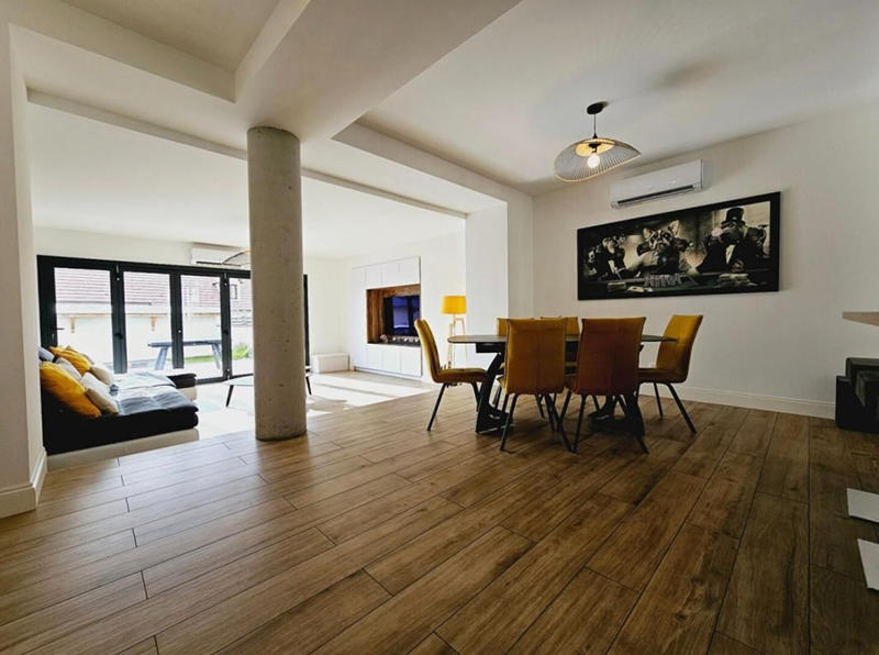 Maison - 136 m² - 6 pièces