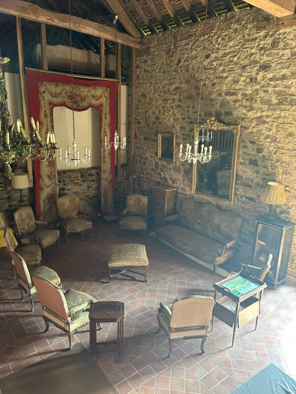 Demeure - 300 m² - 7 pièces