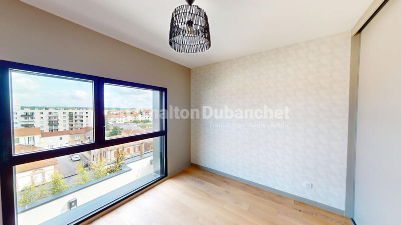 Maison - 121 m² - 7 pièces