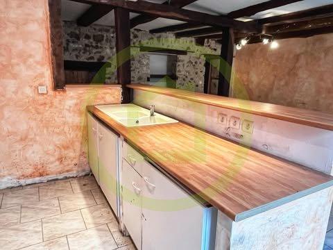 Maison - 97 m² - 3 pièces