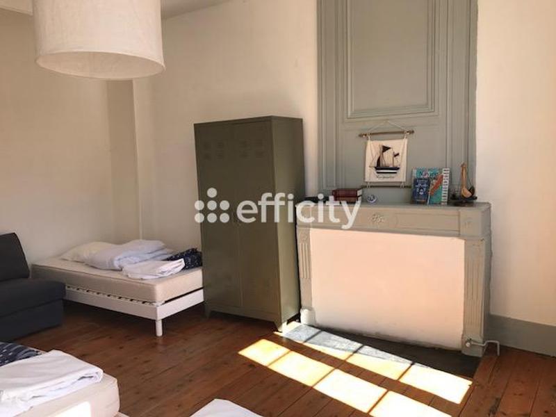 Maison - 215 m² - 9 pièces