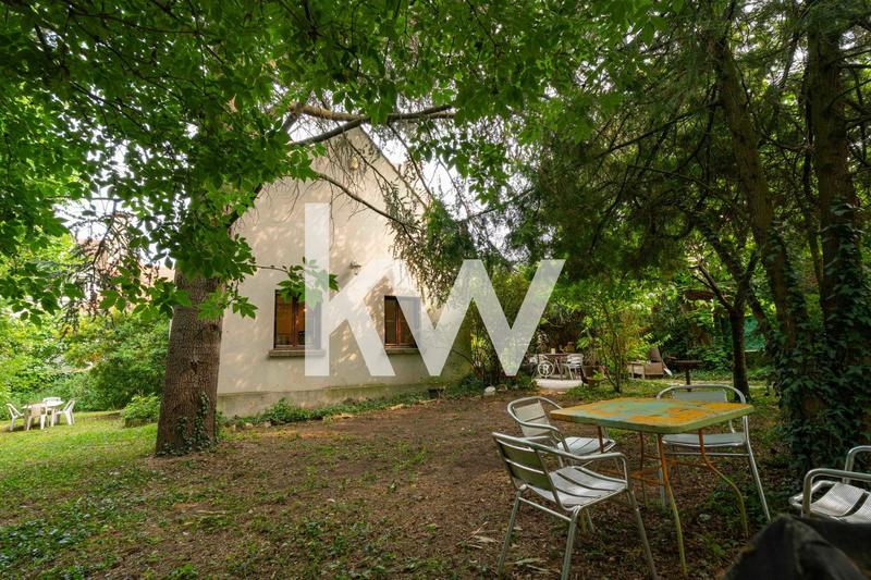 Maison ancienne - 176 m² - 8 pièces