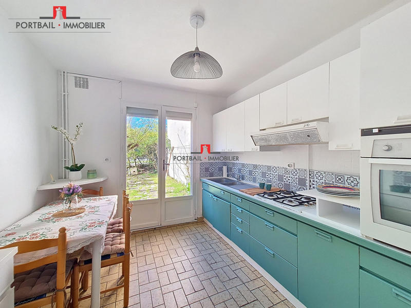 Maison traditionnelle - 87 m² - 4 pièces