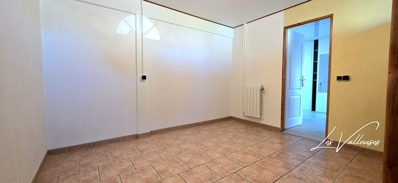 Maison - 254 m² - 5 pièces
