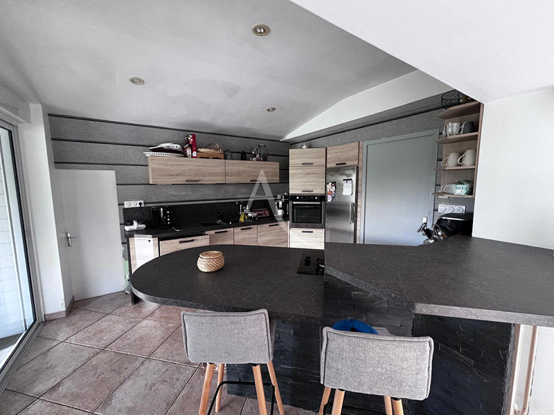 Demeure - 174 m² - 7 pièces