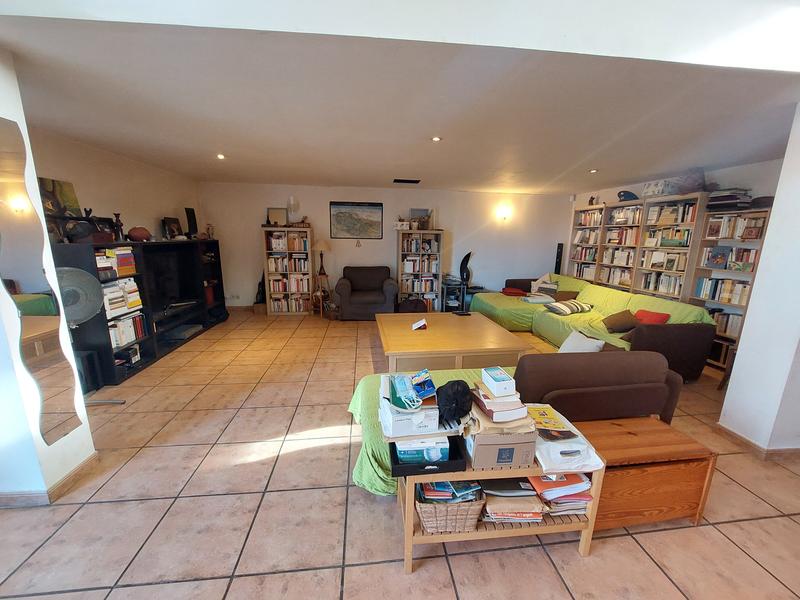 Maison - 203 m² - 5 pièces