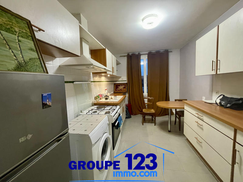 Appartement - 85 m² - 3 pièces