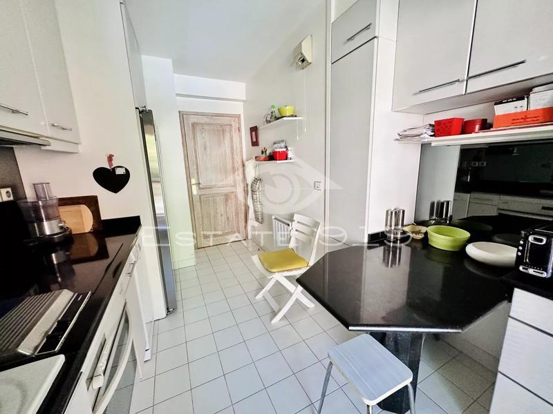 Appartement - 80 m² - 3 pièces