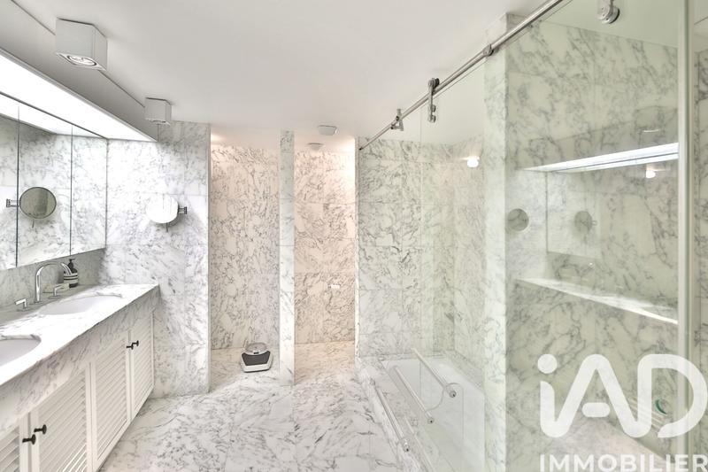 Appartement - 213 m² - 6 pièces