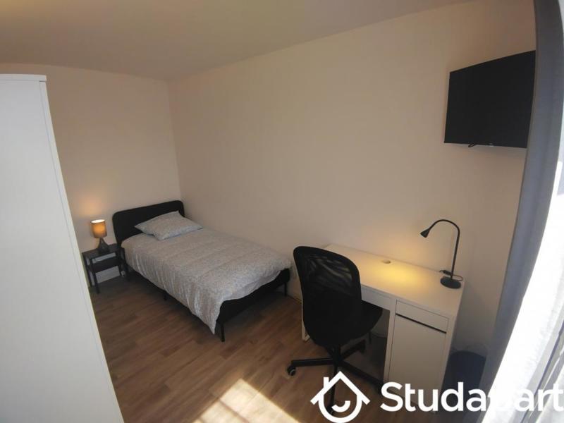 Chambre - 10 m² - 1 pièce