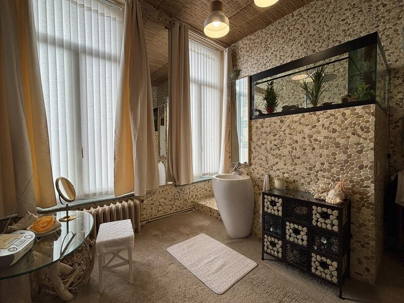 Maison bourgeoise - 336 m² - 12 pièces