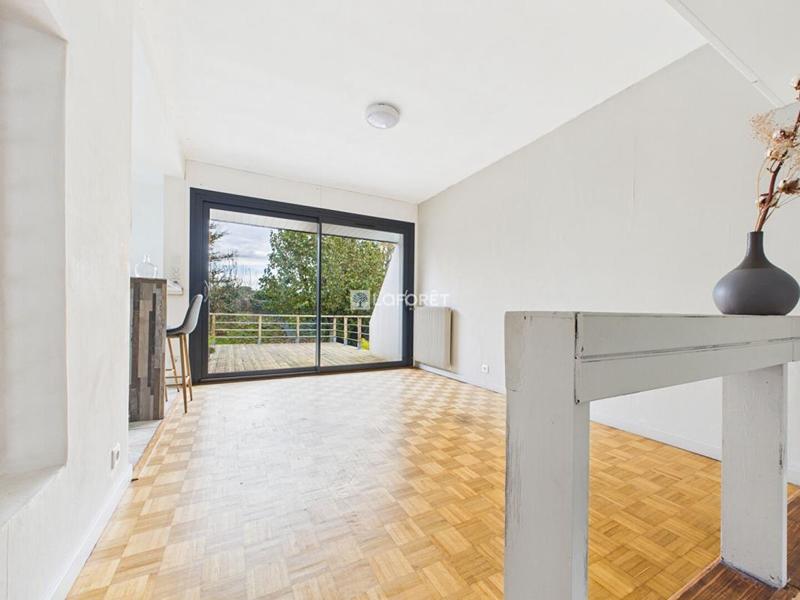 Maison - 122 m² - 7 pièces