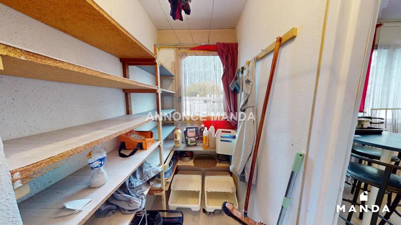 Chambre - 11 m² - 4 pièces