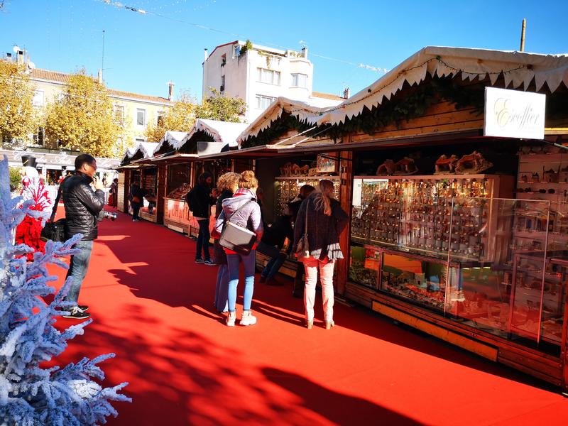 Marché aux santons et à la céramique