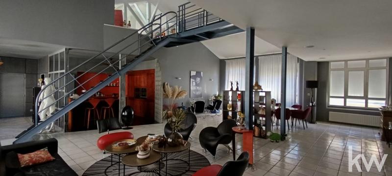 Appartement - 217 m² - 7 pièces