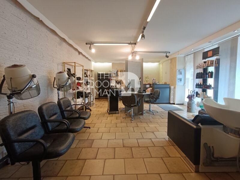 Maison - 428 m² - 8 pièces