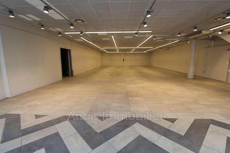 Local commercial - 418 m²
