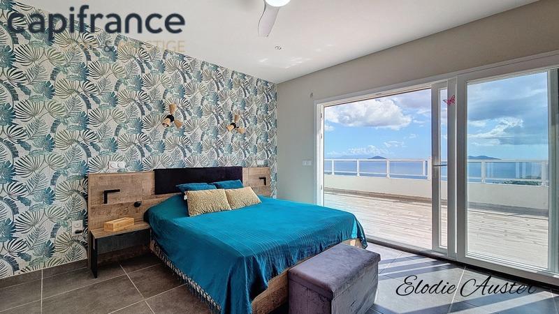 Propriété - 305 m² - 7 pièces