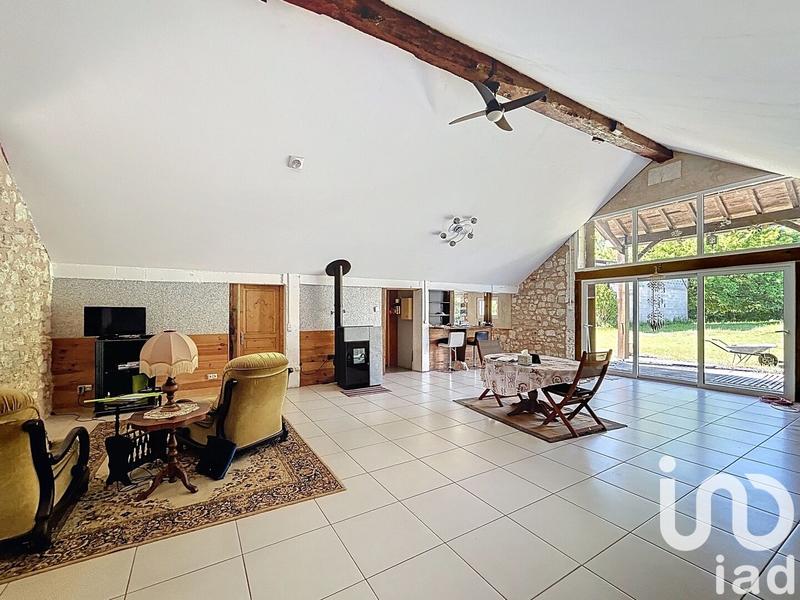 Maison - 375 m² - 10 pièces