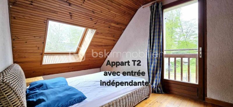 Maison - 300 m² - 8 pièces