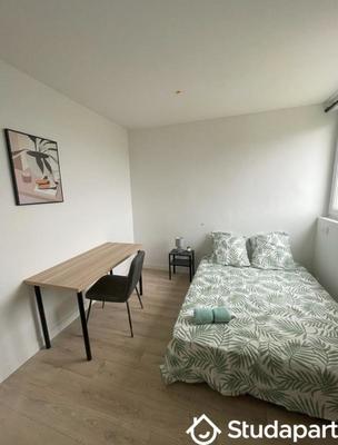 Chambre - 10 m² - 1 pièce