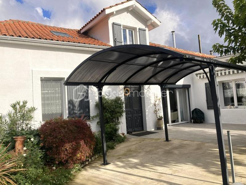 Maison traditionnelle - 104 m² - 5 pièces