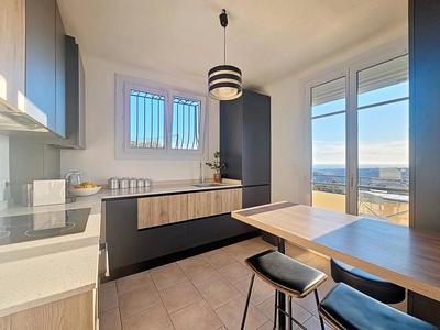 Maison - 89 m² - 4 pièces