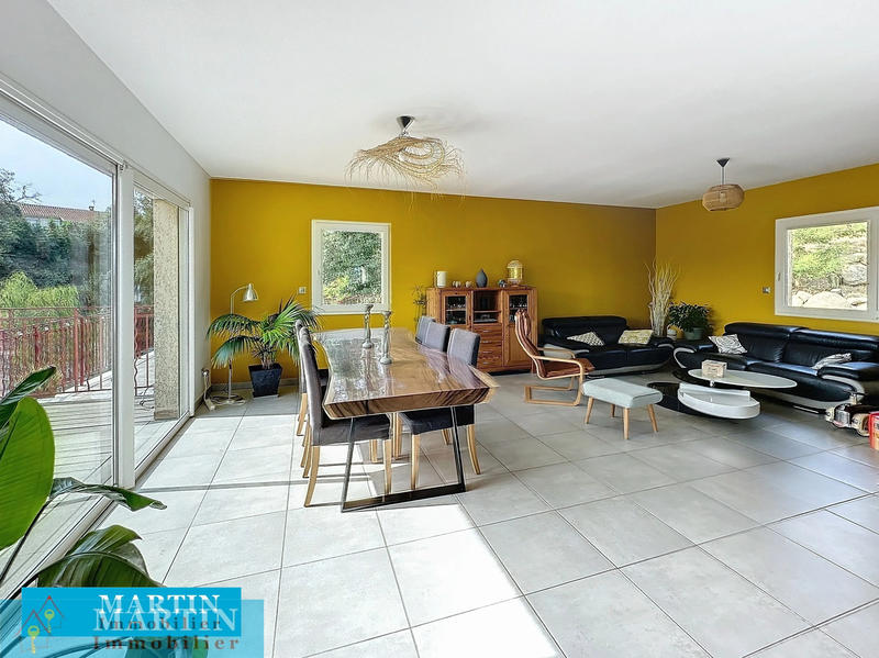 Villa - 325 m² - 10 pièces