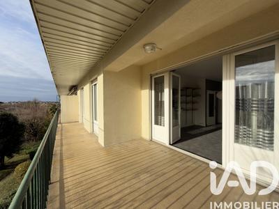 Appartement - 90 m² - 3 pièces