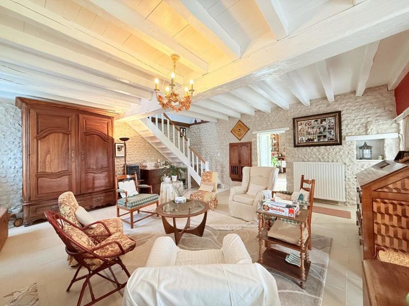 Maison - 238 m² - 5 pièces