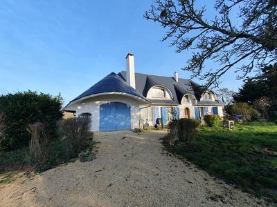 Maison - 161 m² - 5 pièces